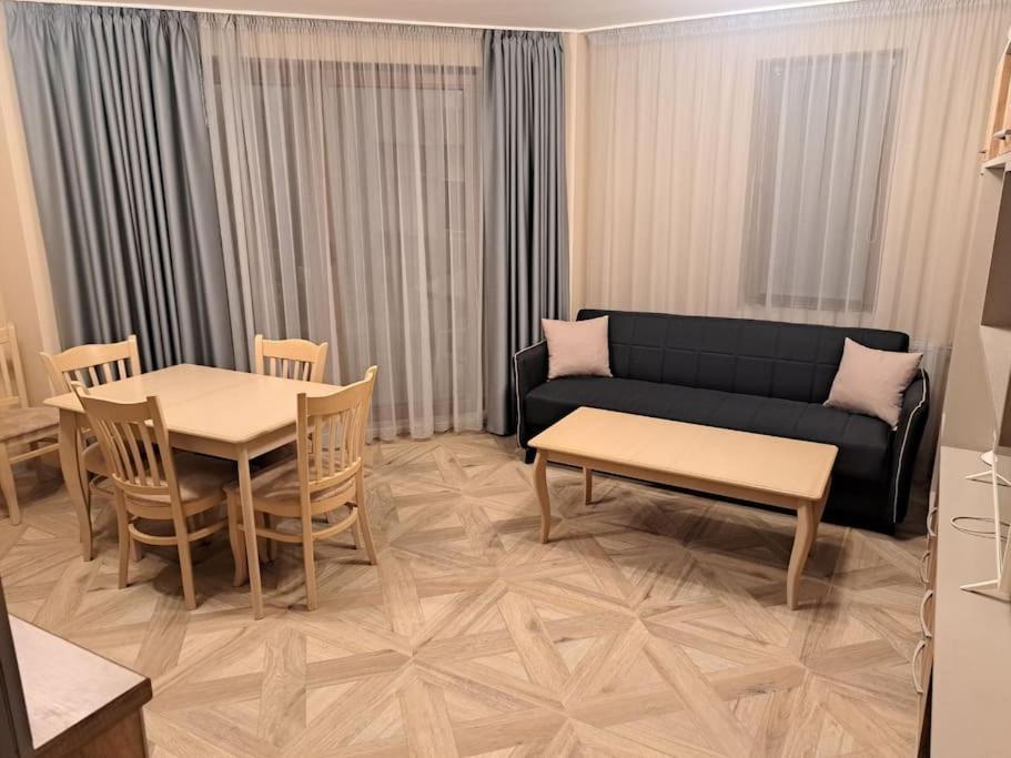 Markapart 3 - Apartment In Downtown Ruse Esterno foto